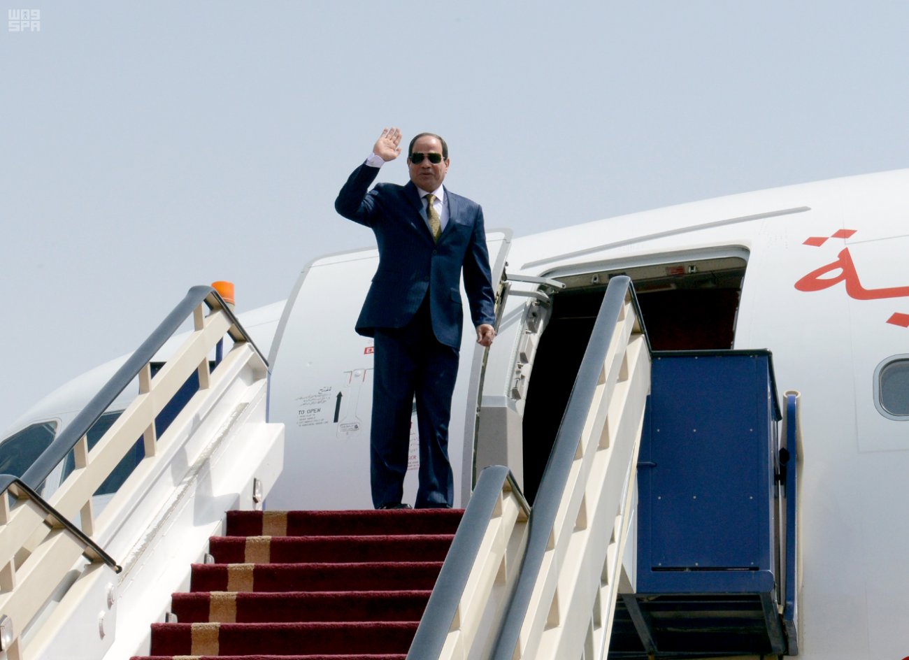 El-Sisi leaves for UAE on two-day official visit