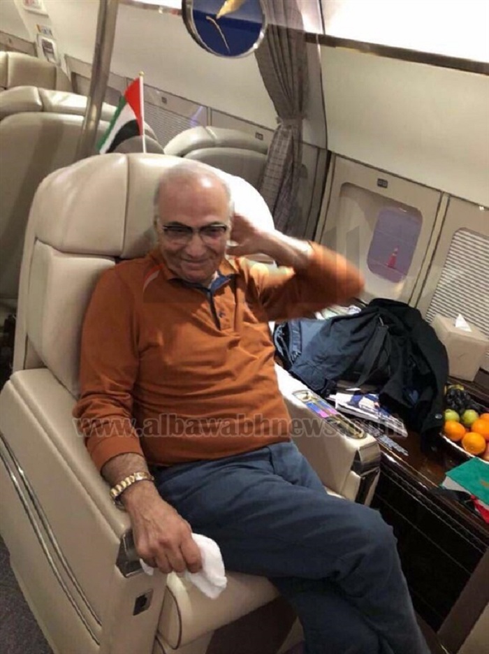Albawbah puplishes shafiq's photo inside plane back to cairo