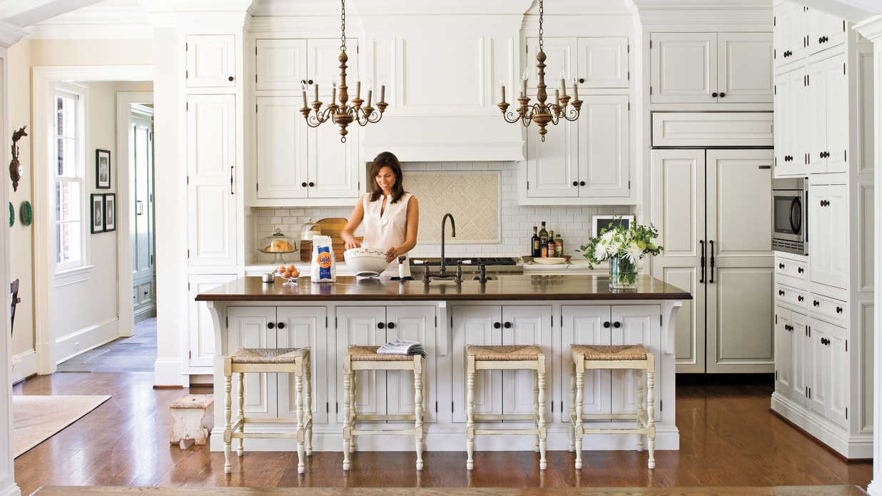 White kitchens: stylish and sleek