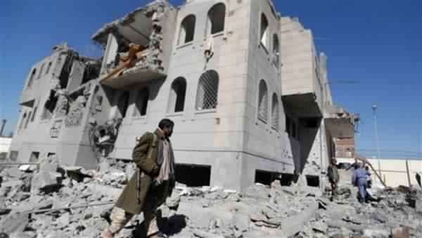 Houthis extort Hospitals in Yemen, shut eight hospitals in Sanaa