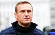 Mass raids target Russian opposition leader Alexei Navalny