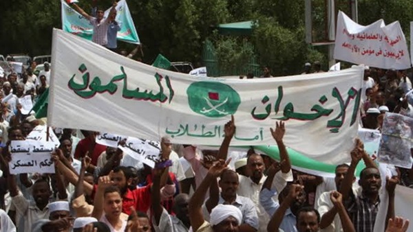 Sudan expels the Brotherhood: Ministries of Justice, Awqaf and university expel Kezan