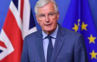 Barnier sets Johnson a midnight deadline for Brexit concessions