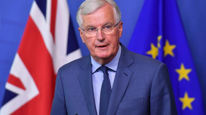 Barnier sets Johnson a midnight deadline for Brexit concessions