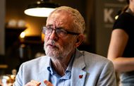 Jeremy Corbyn warns shadow cabinet dissenters to fall in line