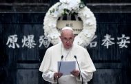 Pope Francis calls for a 'world without nuclear weapons' during Nagasaki visit