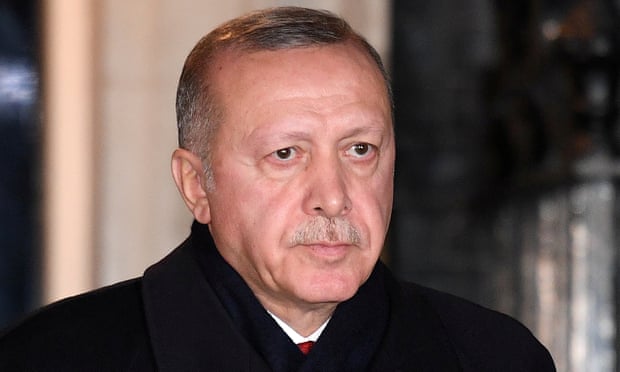 Erdoğan arrives in Tunisia for surprise talks with president