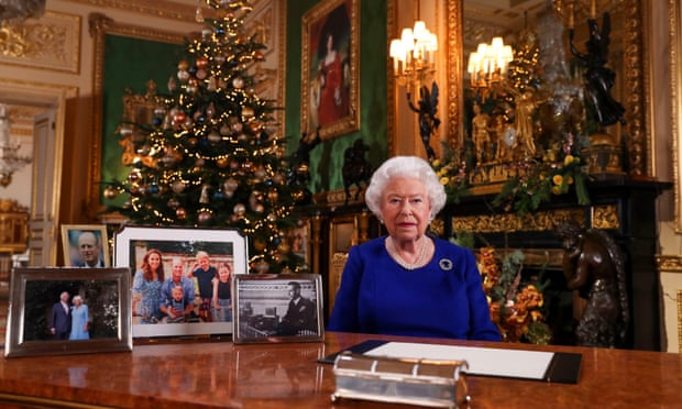 Queen's Christmas message: '2019 has been quite bumpy'