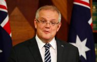 Scott Morrison apologises for taking holiday during Australia's bushfire crisis