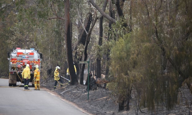 Relief and anger in Balmoral, the bushfire village that ran out of water