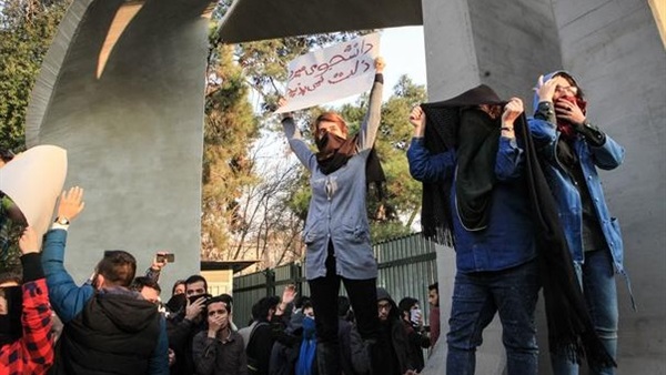 Protests sweep Tehran after shooting down Ukrainian plane