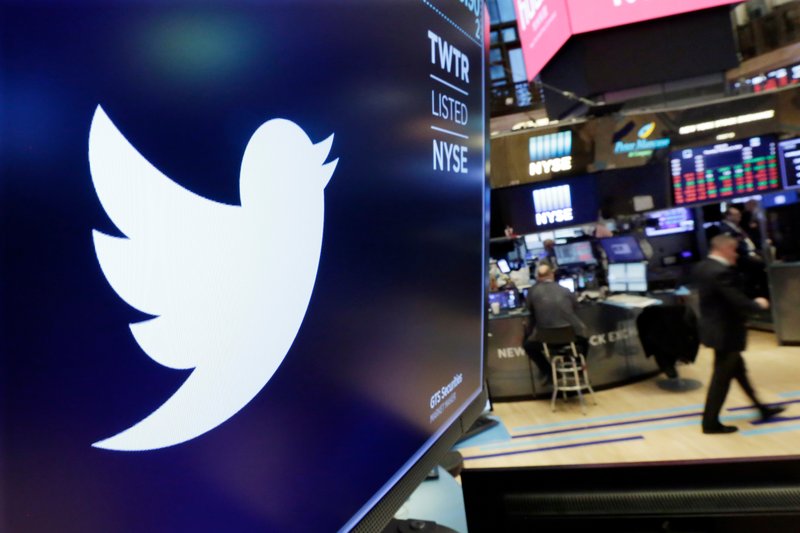 Twitter, Facebook fined for not moving user data to Russia
