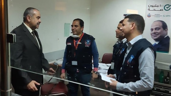Civil aviation min. checks on medical team’s measures of the Quarantine at Cairo International Airport