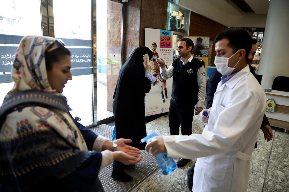 Coronavirus: UAE flies hundreds of foreign nationals out of China