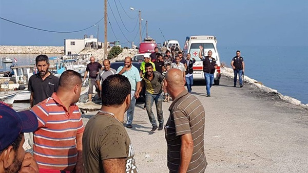 Refugees on beaches: Fatal stab to Greek tourism