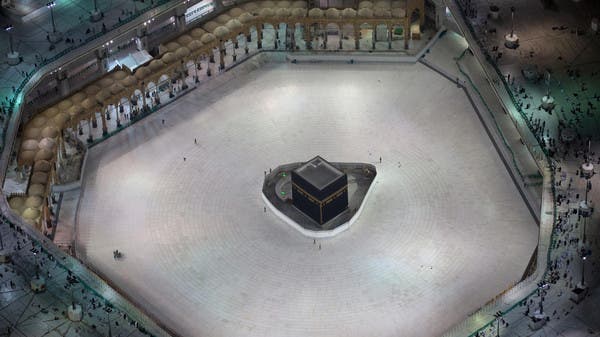 Saudi Arabia halts prayer in courtyards of holy mosques in Mecca, Medina