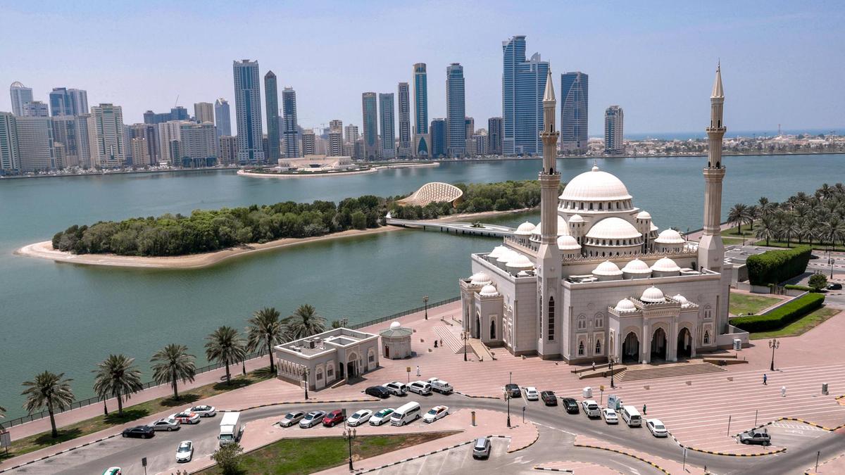 Coronavirus: cleaning operation under way at UAE mosques