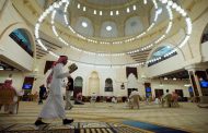 Saudi council urges Muslims in Ramadan lockdown to pray at home