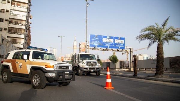 Saudi Arabia arrests 34 people for violating curfew, health measures