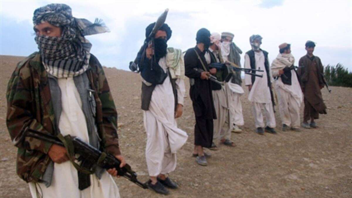 Splintered militants rejoin Pakistani Taliban, vow holy war