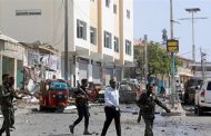 Gunmen storm Mogadishu hotel after car bombing