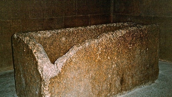 The curse of pharaohs uncovered the Muslim Brotherhood’s attempt robbery at the tomb of Khufu
