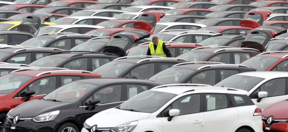 Turkish motor vehicle registrations fall by 17 percent in December