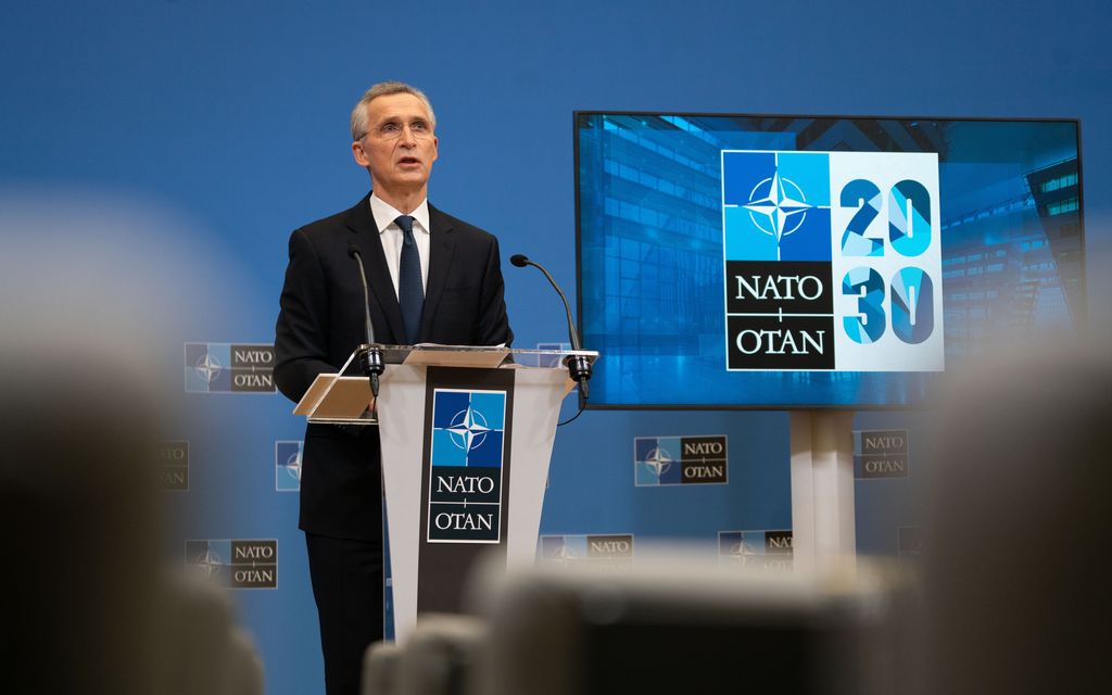 EU leaders discuss security cooperation with NATO chief