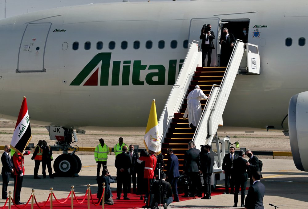 After historic whirlwind visit, Pope leaves Iraq for Rome