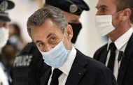 Prosecution pushing for jail time as Sarkozy bribery verdict awaited