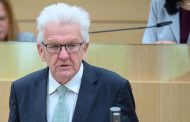 German state premier backs Greens for national coalition
