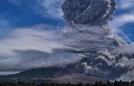 Indonesia's Mount Sinabung ejects hot clouds in new eruption