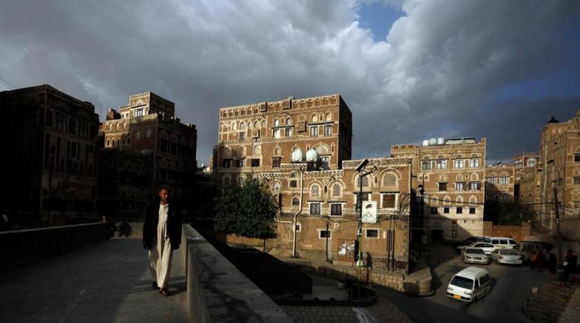 Houthis Block 35 Humanitarian Initiatives, Arrest Dozens of Volunteers in Yemen