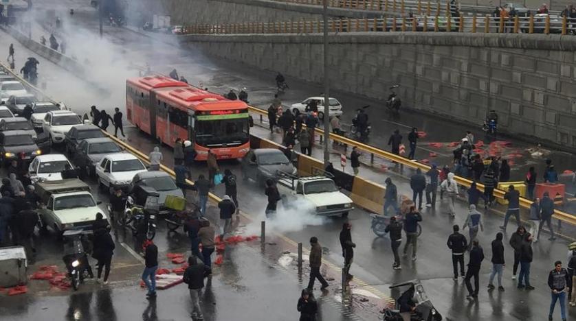 Iran: Former MP Accuses Senior Officials of Ignoring Pleas to Stop Crackdown on Protests