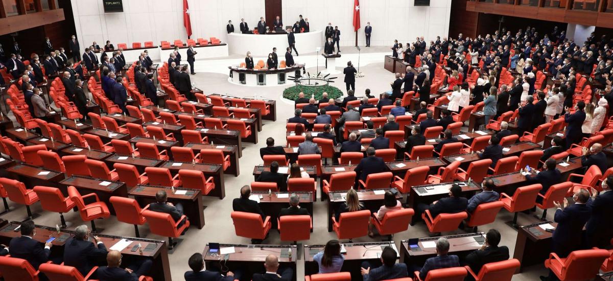 German, Turkish MPs take trafficking allegations against AKP municipalities to parliament