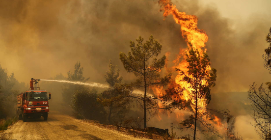 Three dead and ten stranded as wildfire rages across southern Turkey