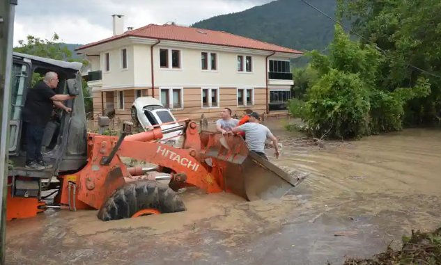 Turkey battles fresh disaster as floods hit country’s north