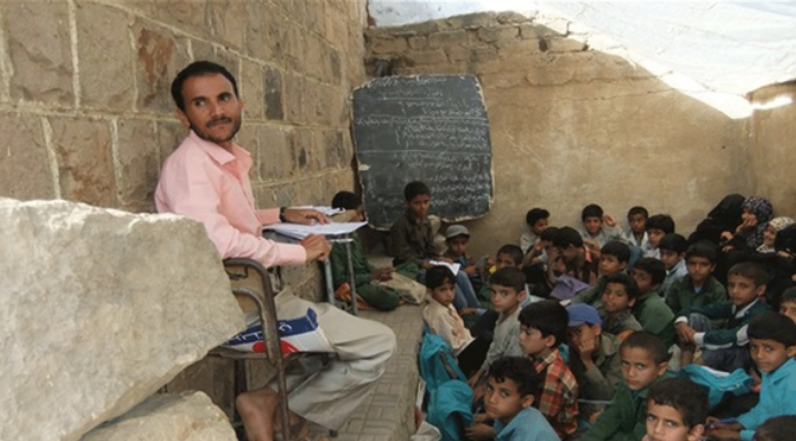 Houthis blackmailing Yemeni school pupils
