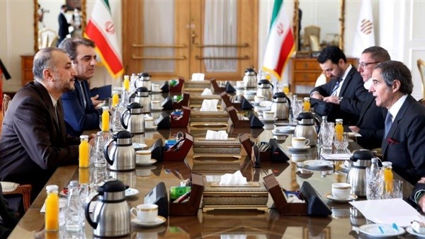 Obstacles on the Path to Completing the Iranian Nuclear Deal with the West