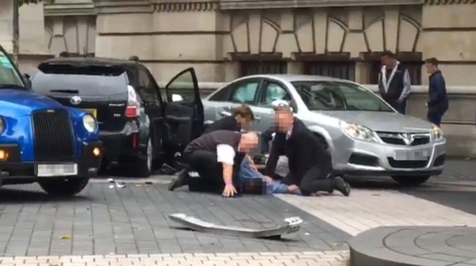 Car hits pedestrians outside Natural History Museum in London