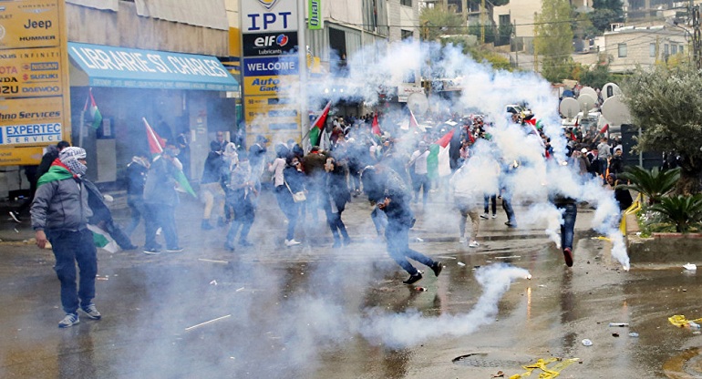 Clashes between the Lebanese security forces and Protesters