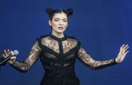 New Zealander pop singer thinks about cancelling her concert in Tel Aviv