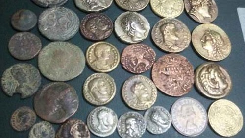 Egypt foils attempt to smuggle ancient coins to France