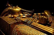 The first international tour of Tutankhamun's Treasures to the world