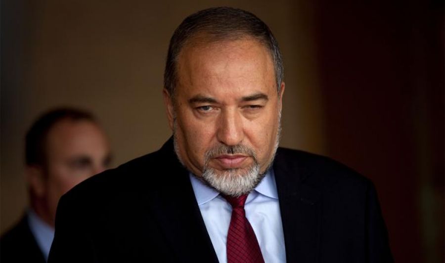 Israeli defense minister to Arab MKS : ‘you are war criminals’