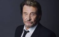 Johnny Hallyday, French rock star, dies aged 74