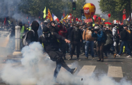 French police clash with May Day protesters on Paris streets