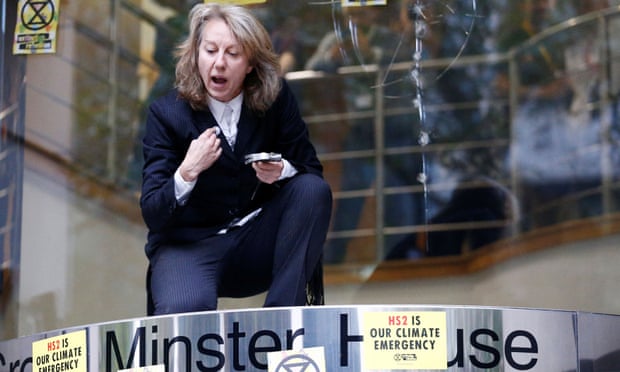 Extinction Rebellion activists defy London-wide protest ban