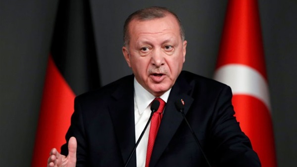 Erdogan challenging international law on refugees