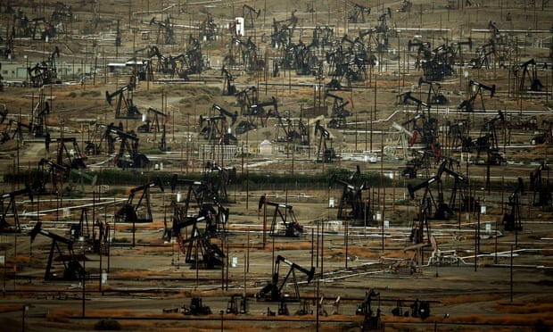 Oil rig closures rising as prices hit 18-year lows